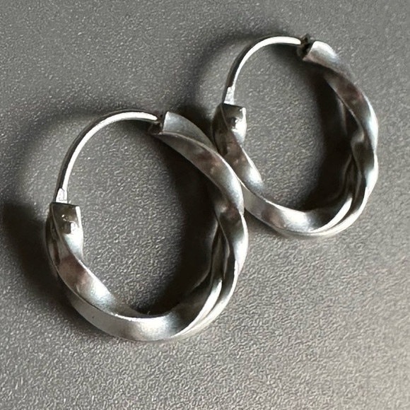 Sterling Silver Twisted Huggie Hoop Earrings 14mm - Picture 2 of 7